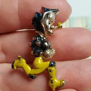 UFS Mammy Yokum (Lil Abner's Mother) Yellow, Black Enamel Figural Brooch 1940s